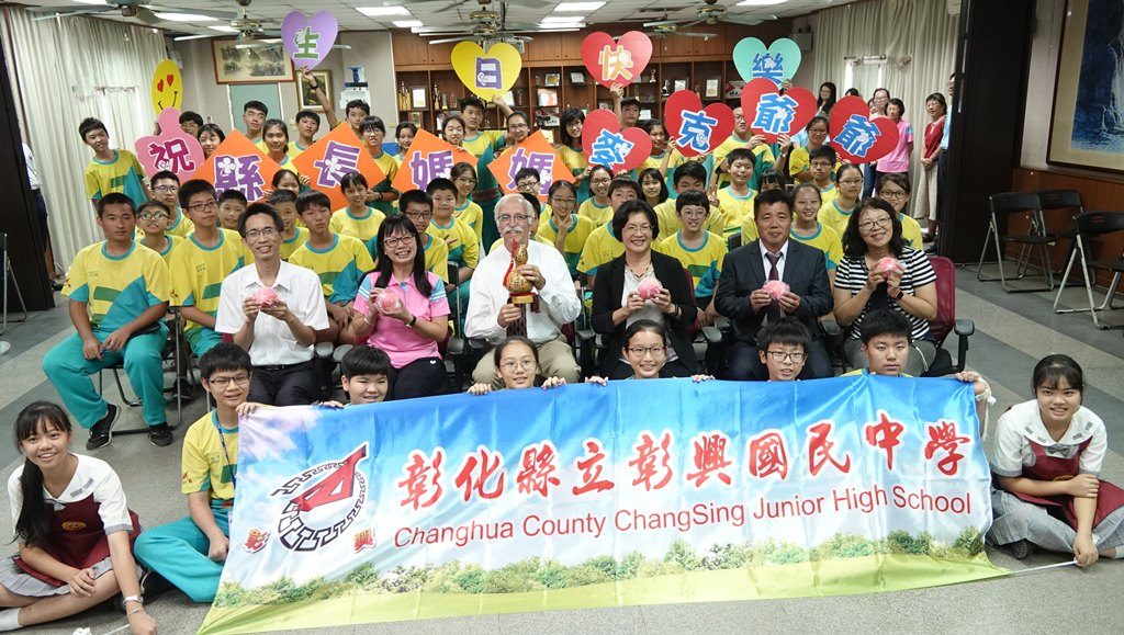 Grandpa Mike with the students and teachers of Changxing Junior High