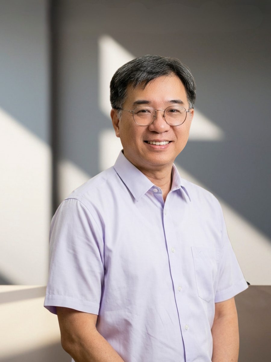郭書源校長 · Principal Kuo Shu-yuan of Chaohsing Elementary School