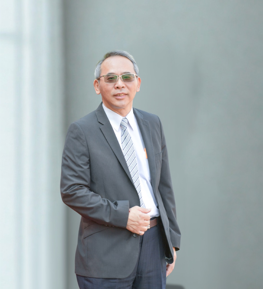 黃宏田校長 · Principal Huang Hung-tien
