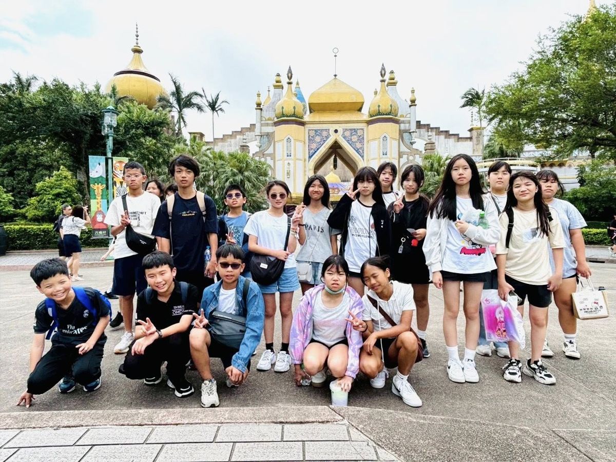 Graduation trip to the theme park 畢業旅行主題樂園
