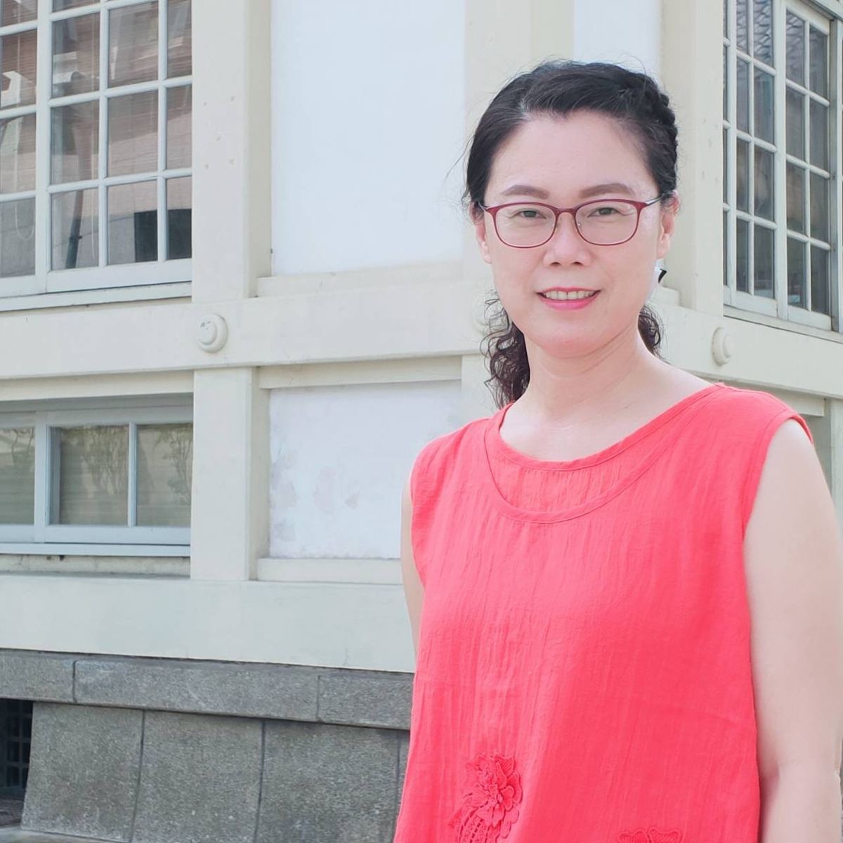 Principal Cheng Wen-wen, Cundong Elementary School