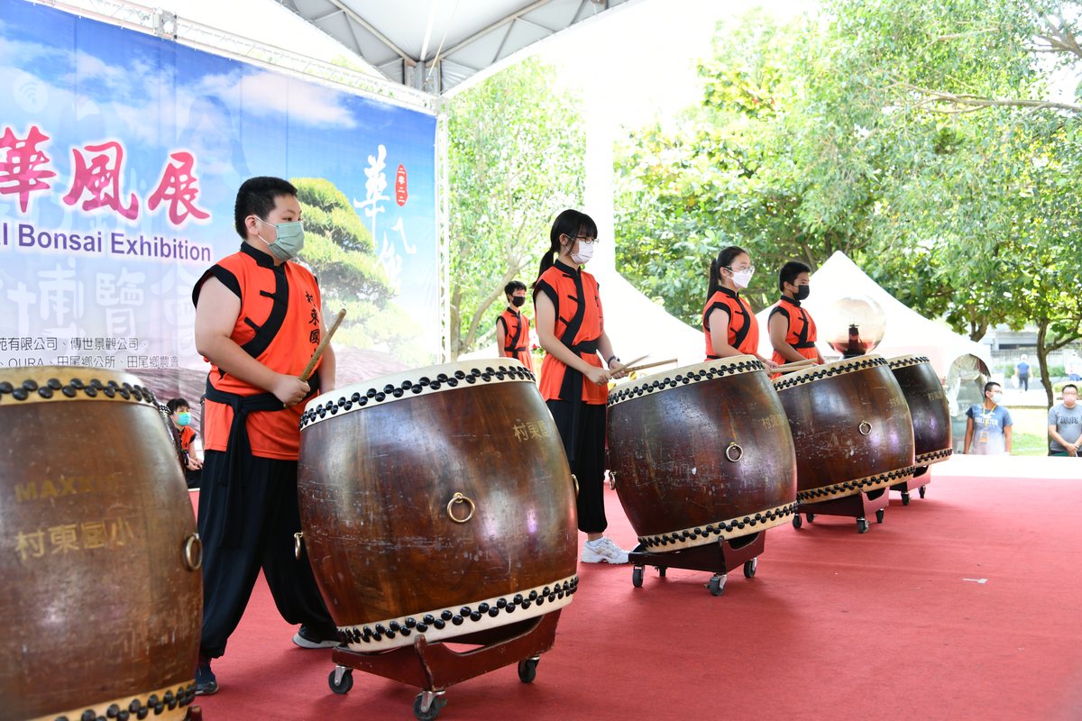 Cundong Ten Drum students performing on stage