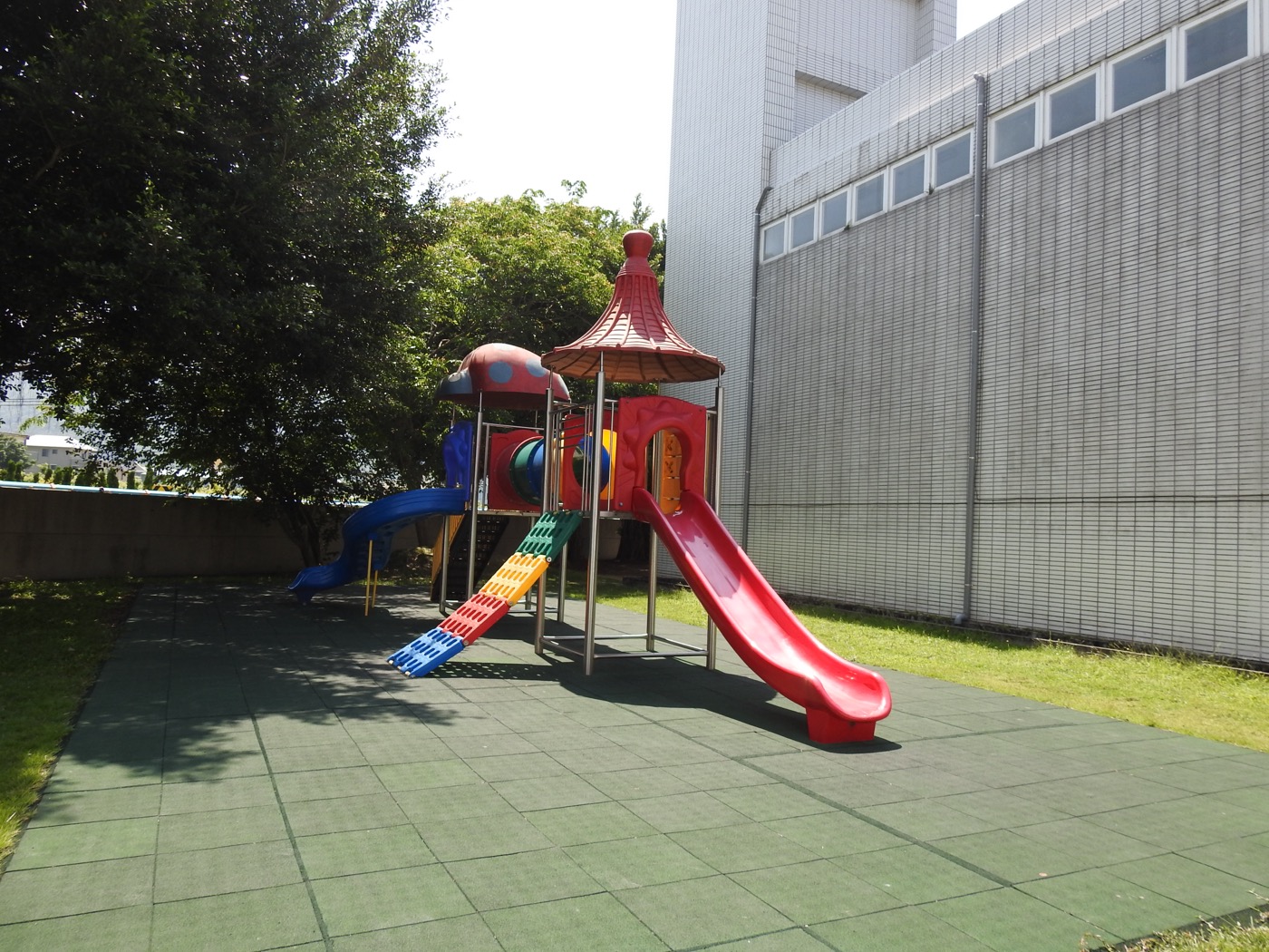 Da-An Elementary campus · 大安國小校園