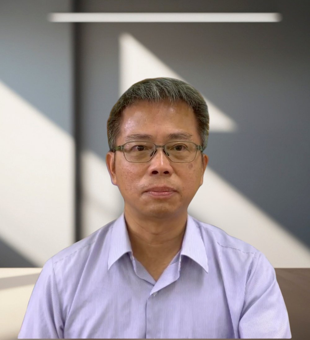 黃信君校長 · Principal Huang Hsin-Chun