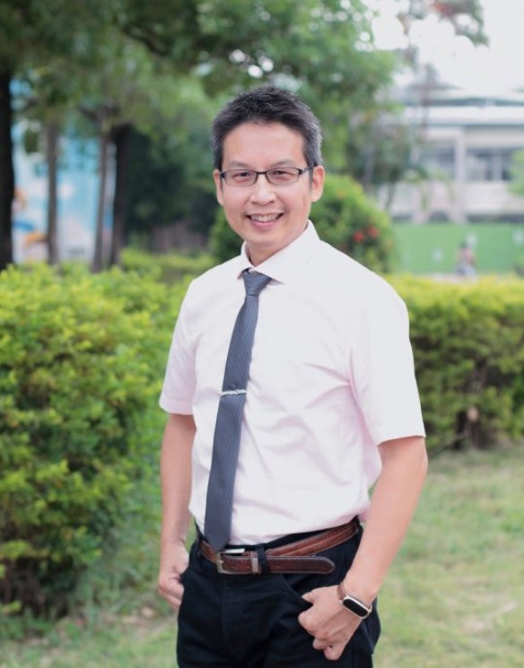 Principal Chen Jin-guang