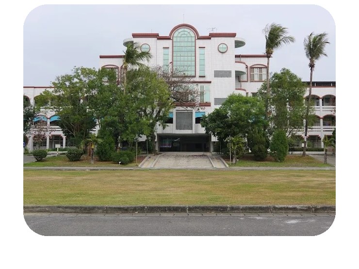 Dongshan Elementary School campus, foot of Bagua Mountain