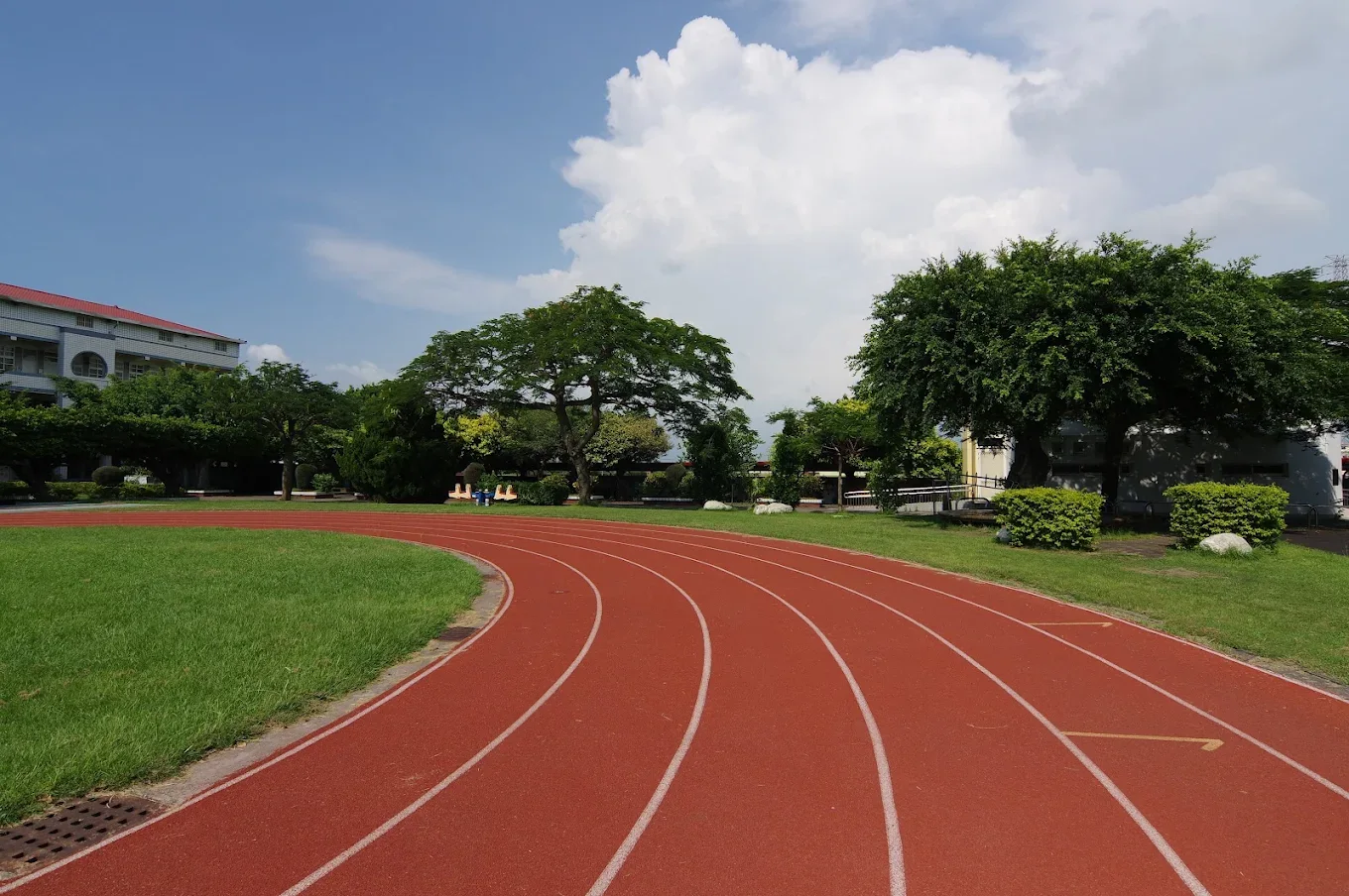 東興國小校園