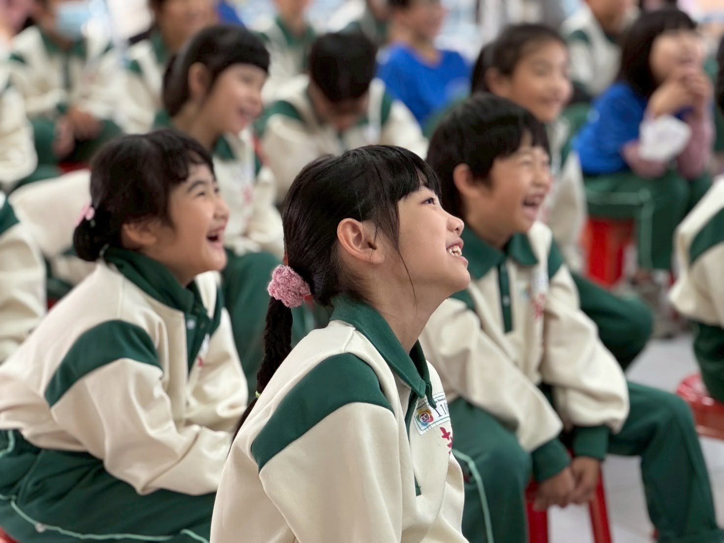 Fuchao Elementary students laughing together