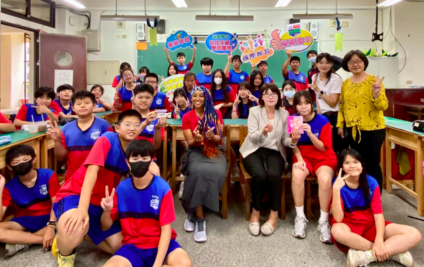 Rain Can't Stop Our Passion: Fusing Welcomes Teacher Dom Jones · photo 1