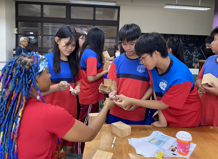 Rain Can't Stop Our Passion: Fusing Welcomes Teacher Dom Jones · photo 2