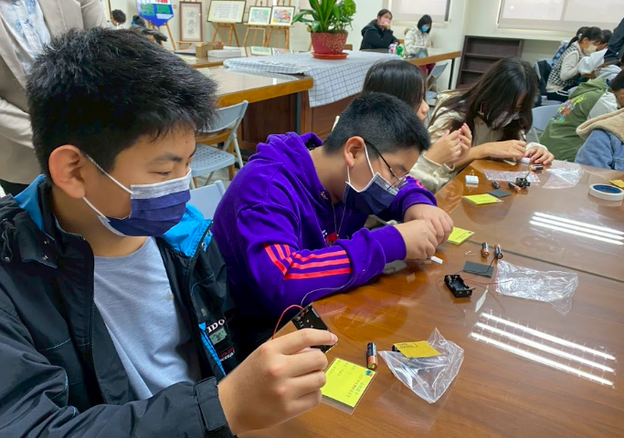 Fun and Learning: Fusing Hosts Future Students Camp · photo 2