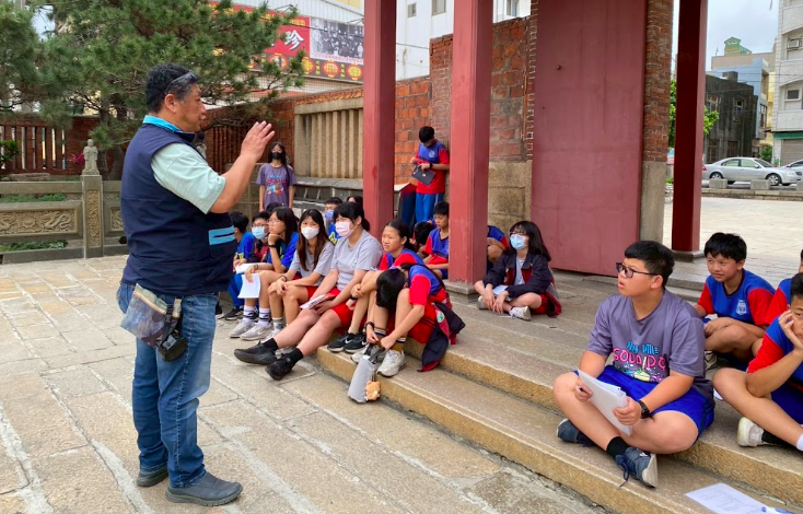 Ancient Temple Adventure: Exploring Longshan Temple · photo 2