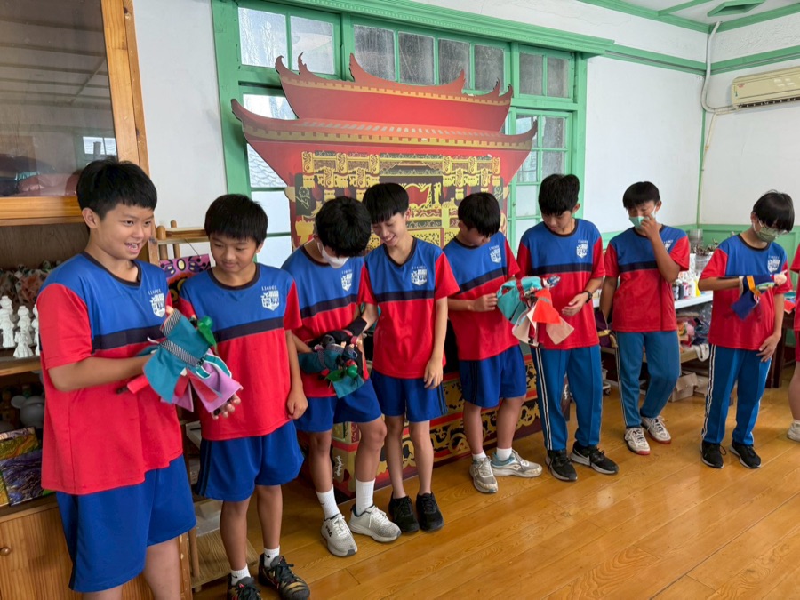 Curtain Up in Taiwanese: A Field Trip to the Yunlin Puppet Theater Museum · photo 2