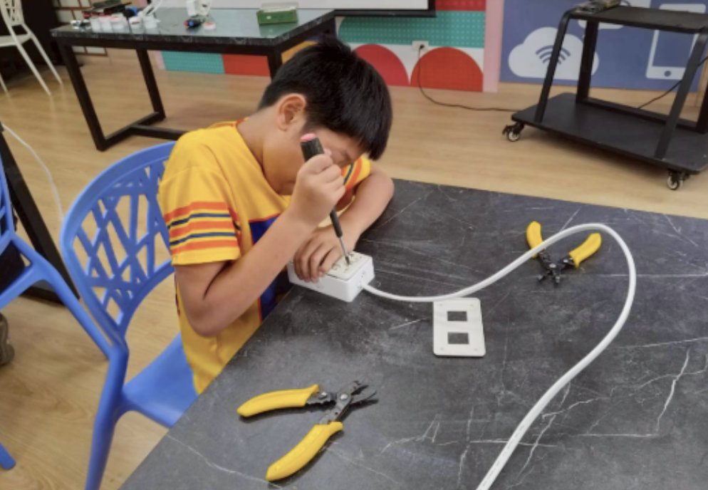 Junior Plumbers at the Vocational Discovery Center