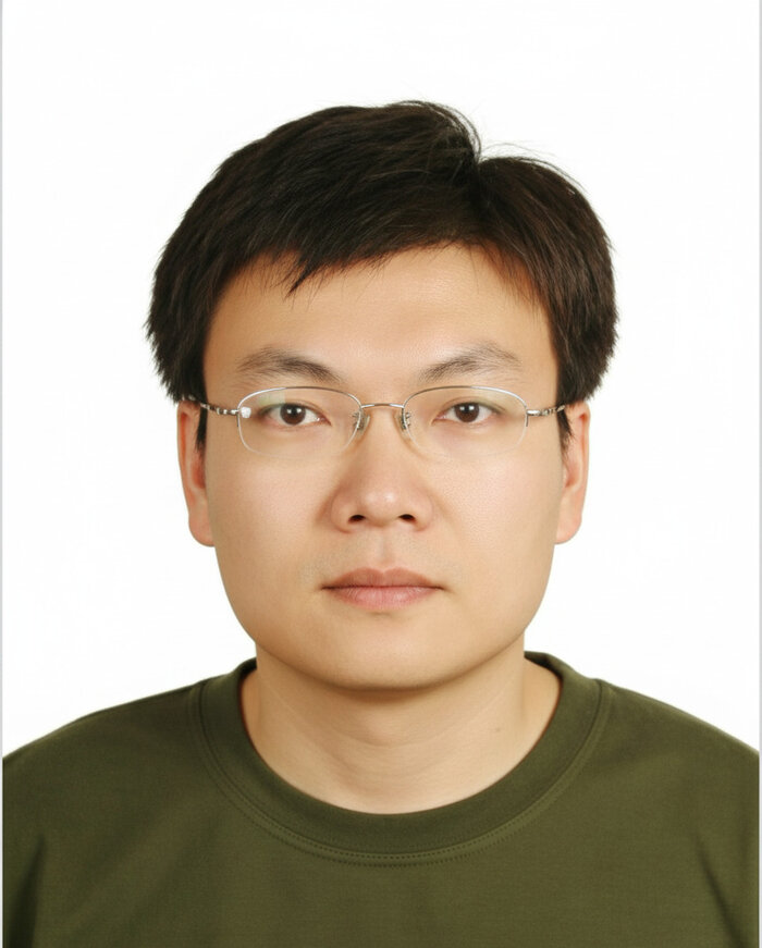 李政穎校長 · Principal Li Cheng-ying