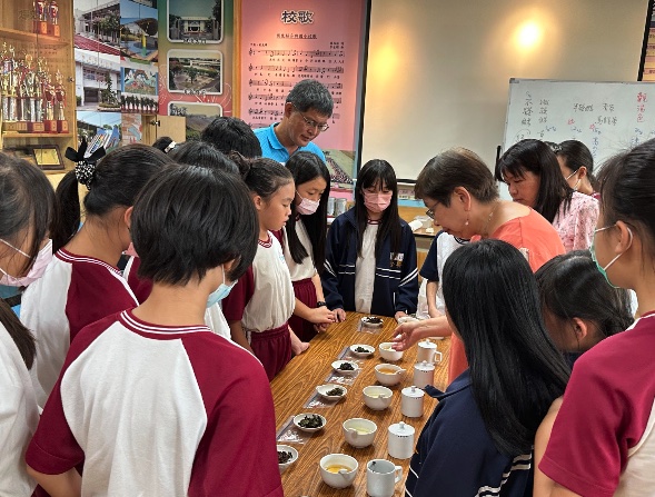 Tea Ceremony — Hosin Elementary