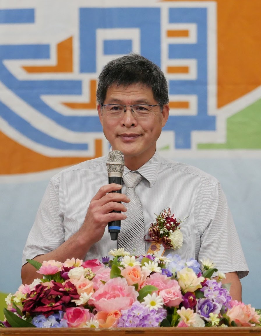 Principal Yang Zhen-Feng · 校長楊振豐