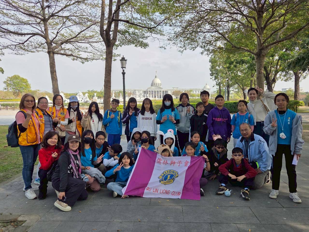 When Reading Walks Out of the Classroom: A Journey Through Tainan