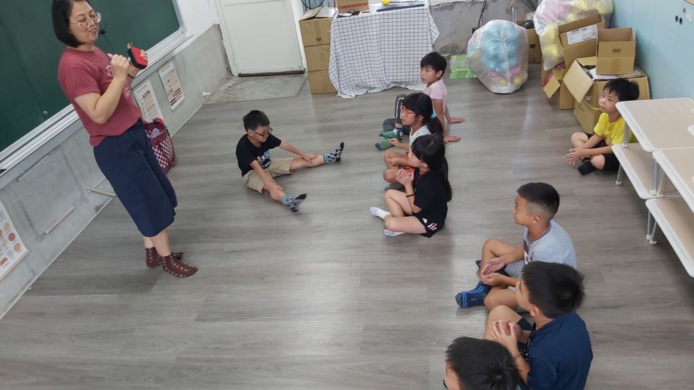 Lower-grade English club playing a movement game