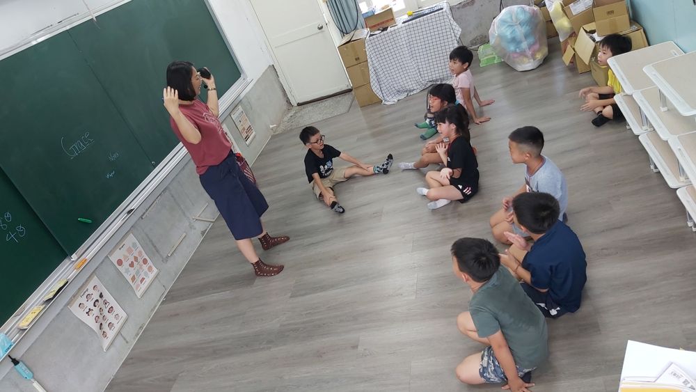 Young children learning English through play