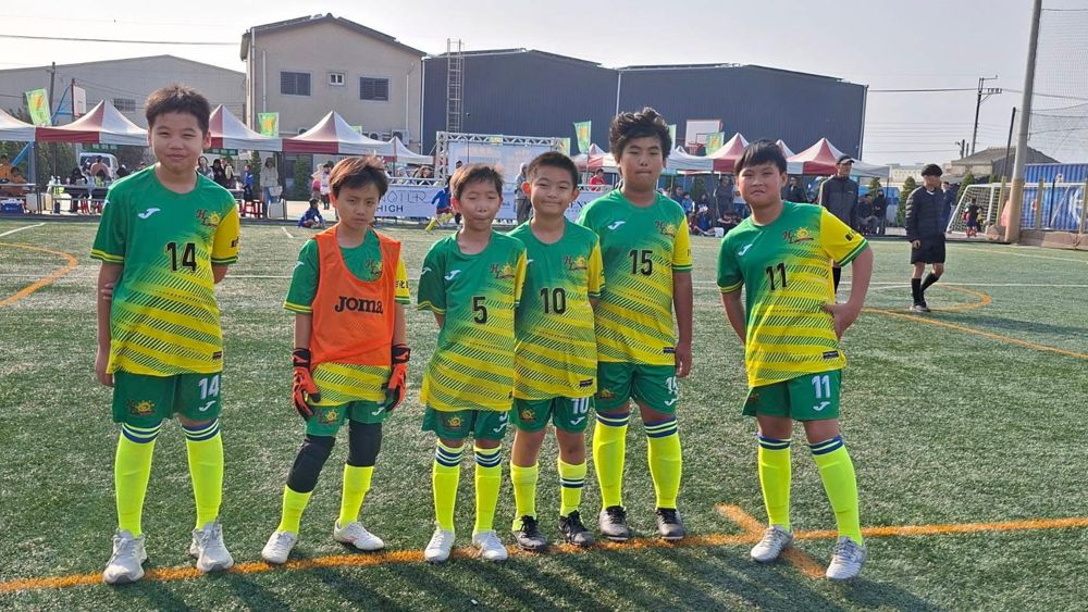 Houliao five-a-side soccer team on the field