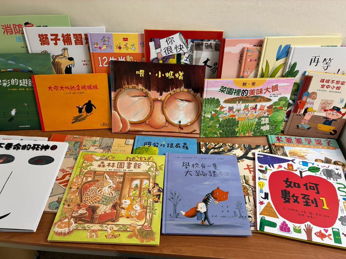 童心繪本閱讀禮堆疊展示