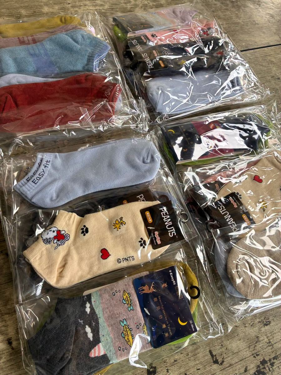 彰化縣各級學校家長會聯合會致贈孝親襪
