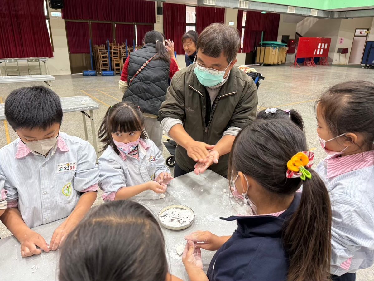 Making Tangyuan for Winter Solstice 8