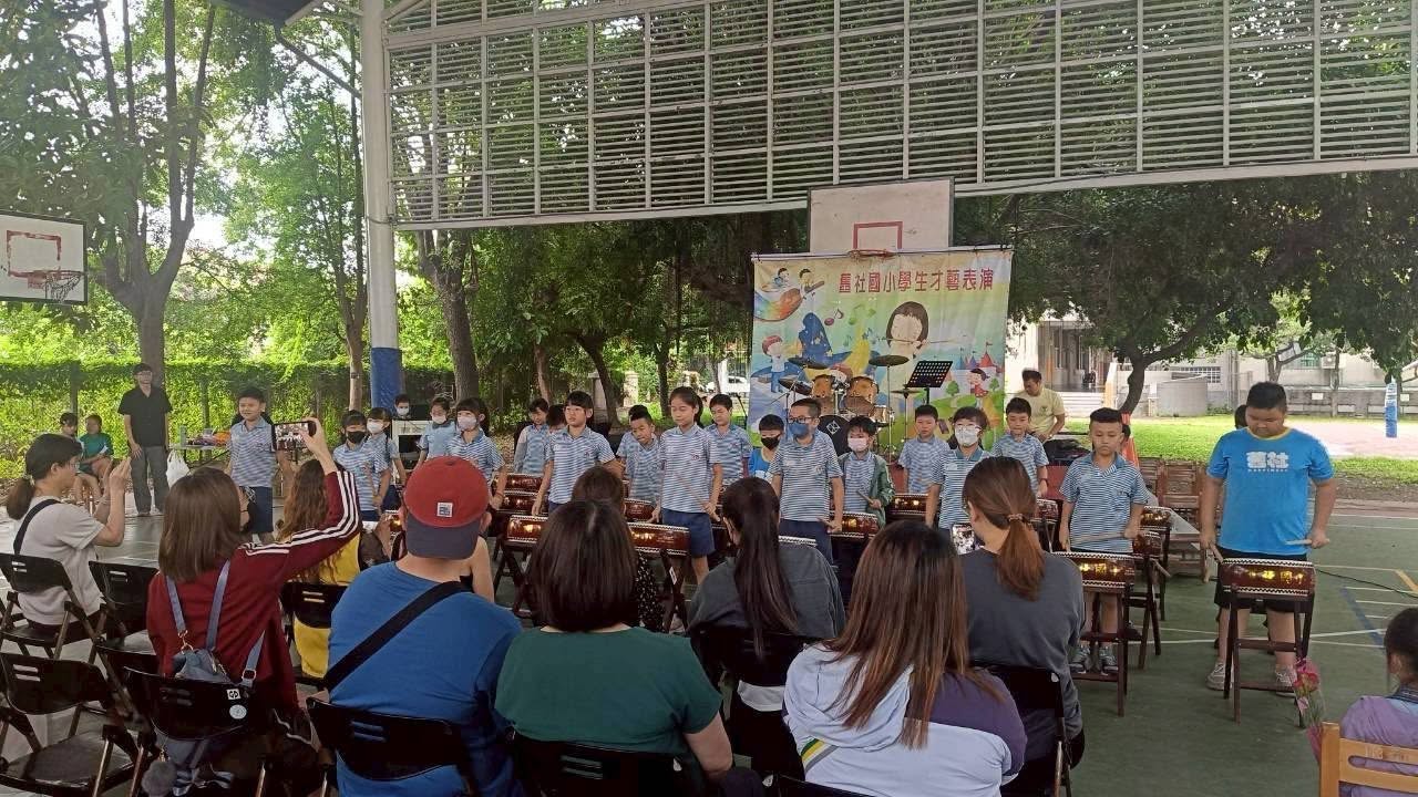 Full view of the Mother's Day celebration at Jioushe Elementary