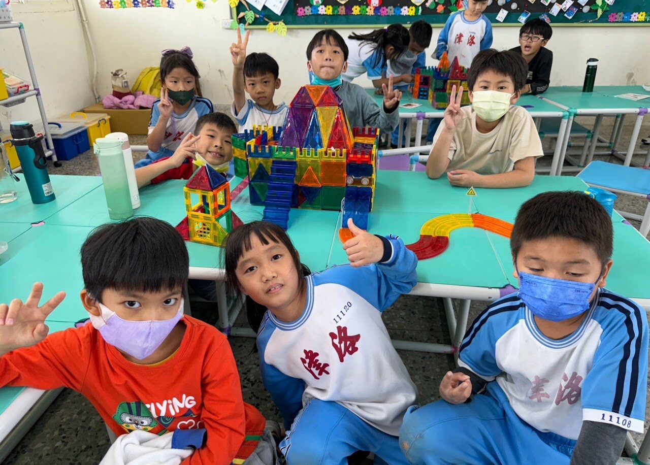 洛津國小智高積木課程