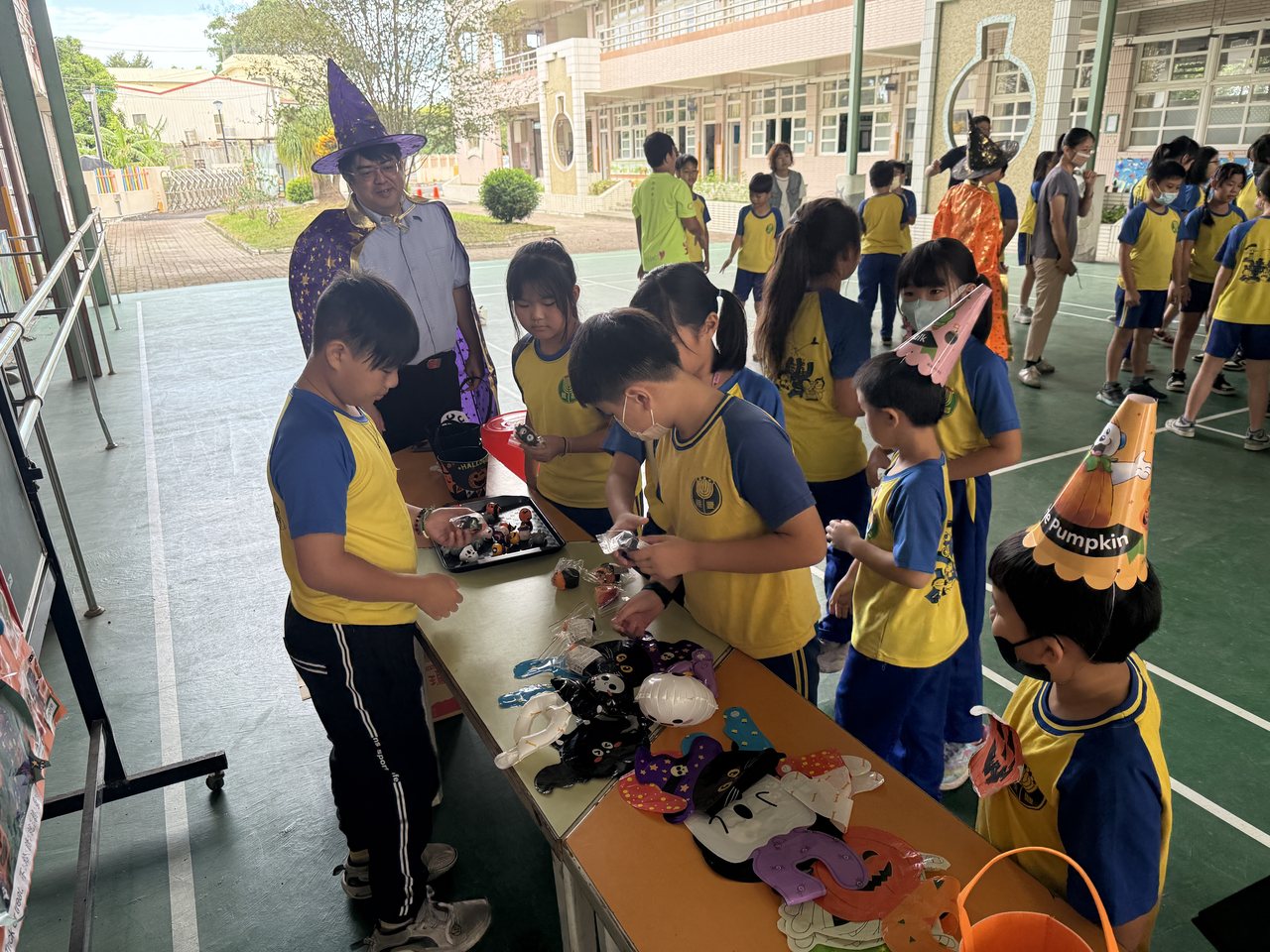 Halloween Party — Lufeng
