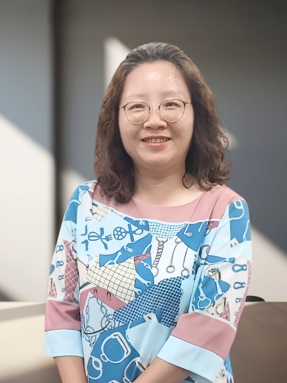 陳虹君校長 · Principal Chen Hung-chun