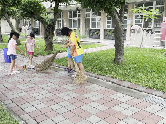 打掃（clean）——路上國小實拍