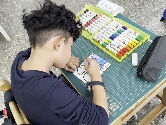 彩色筆（marker）——路上國小實拍