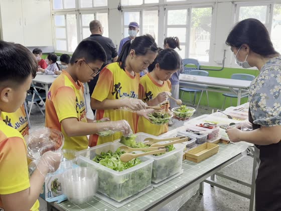 萵苣生菜（lettuce）——路上國小實拍