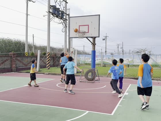 籃框（hoop）——路上國小實拍