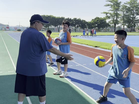 傳球（pass）——路上國小實拍
