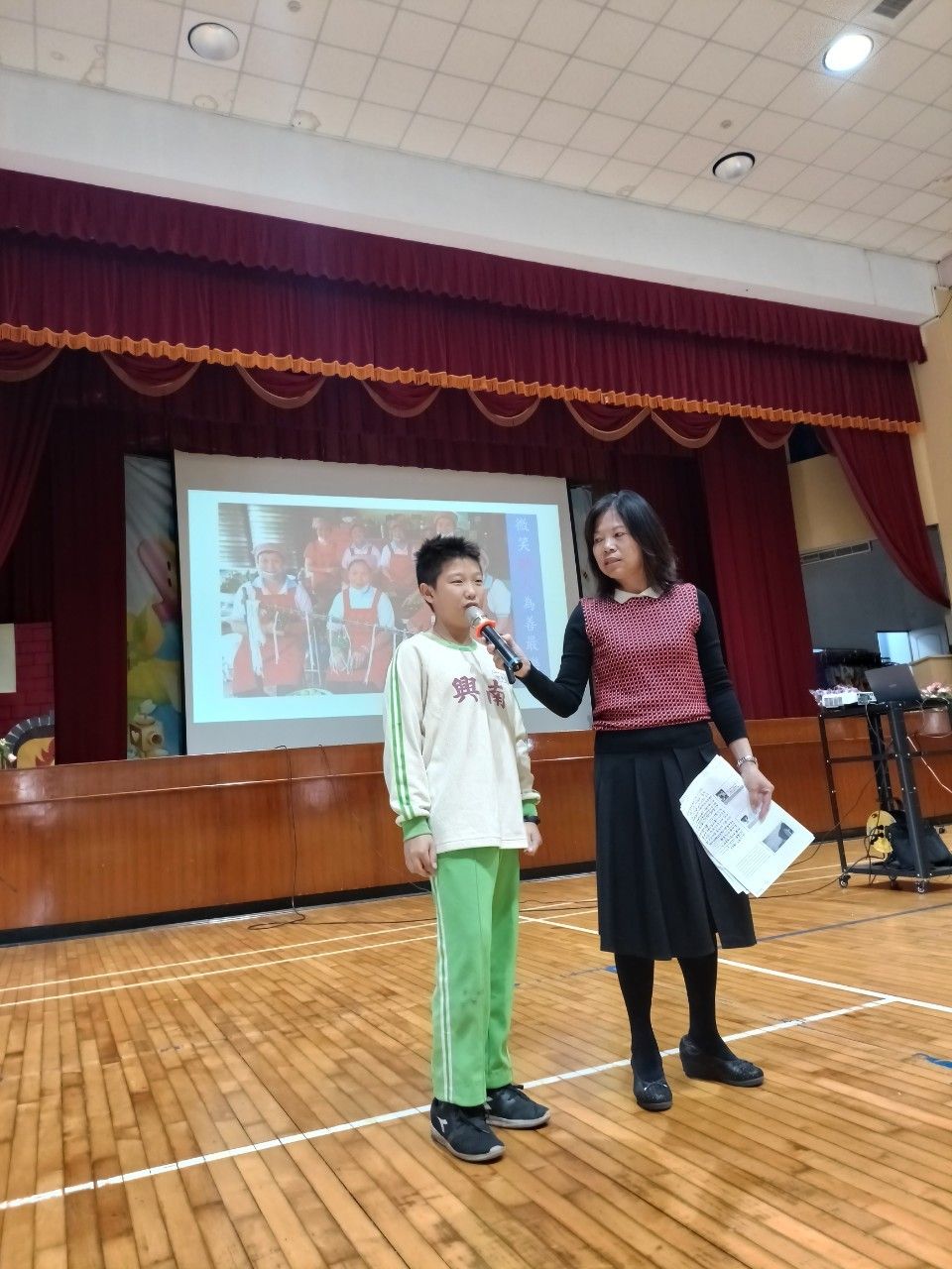 Character Class: Helping Others · 品德小學堂－助人