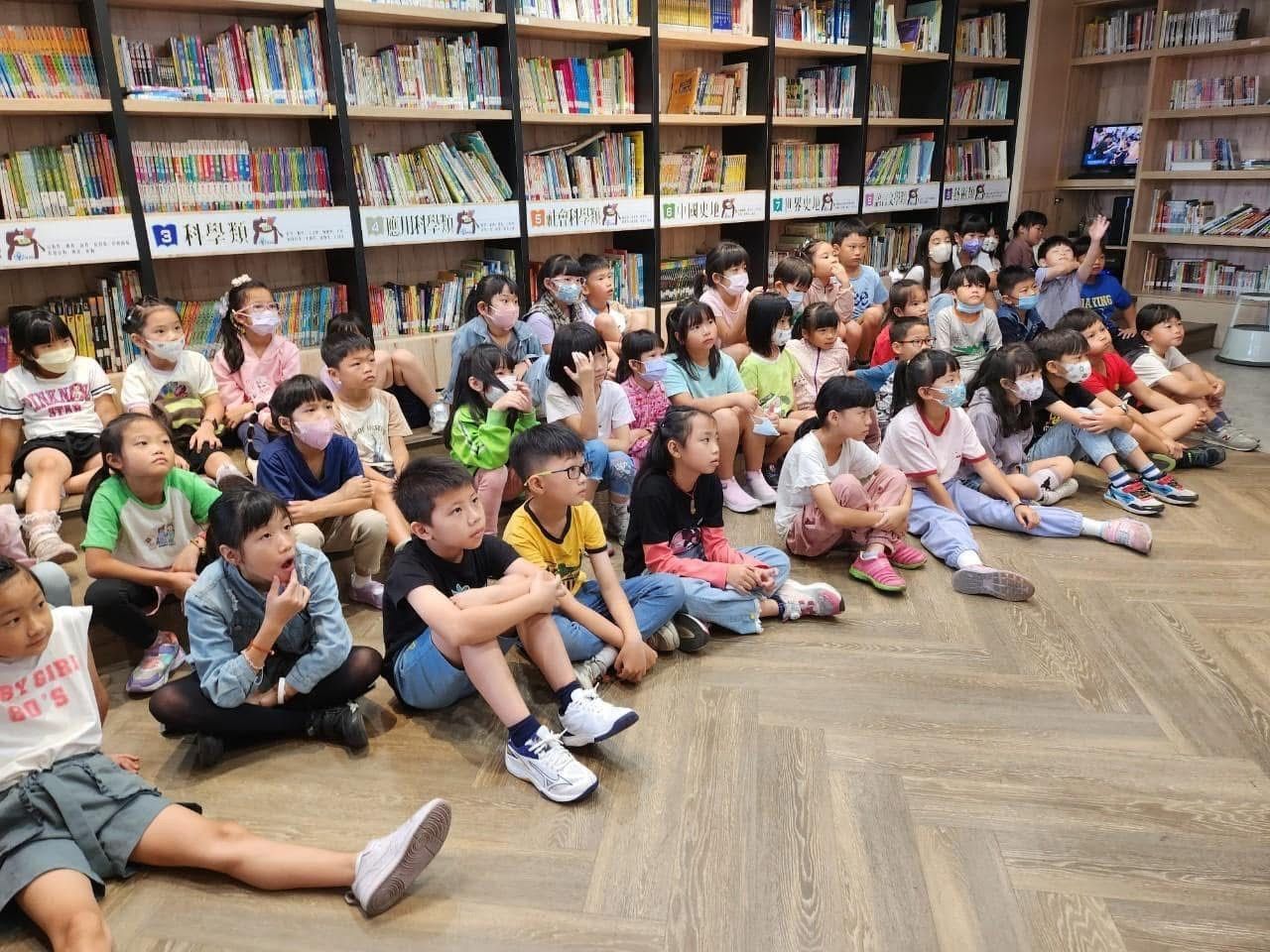 Library Monthly Activities · 圖書館月月有活動