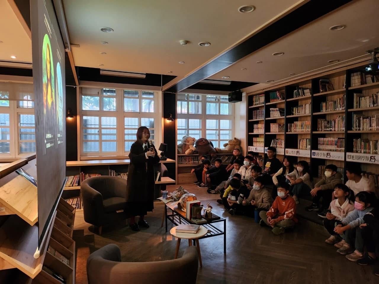 Library Monthly Activities · 圖書館月月有活動