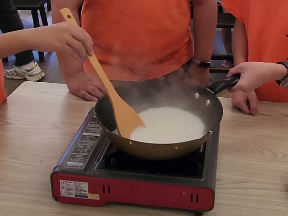 椰奶（coconut milk）——湳雅國小實拍