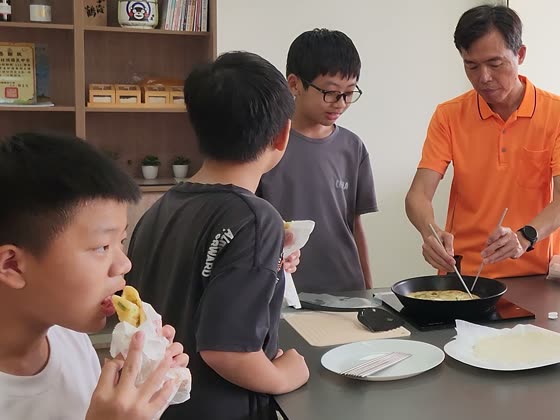 吃（eat）——湳雅國小實拍