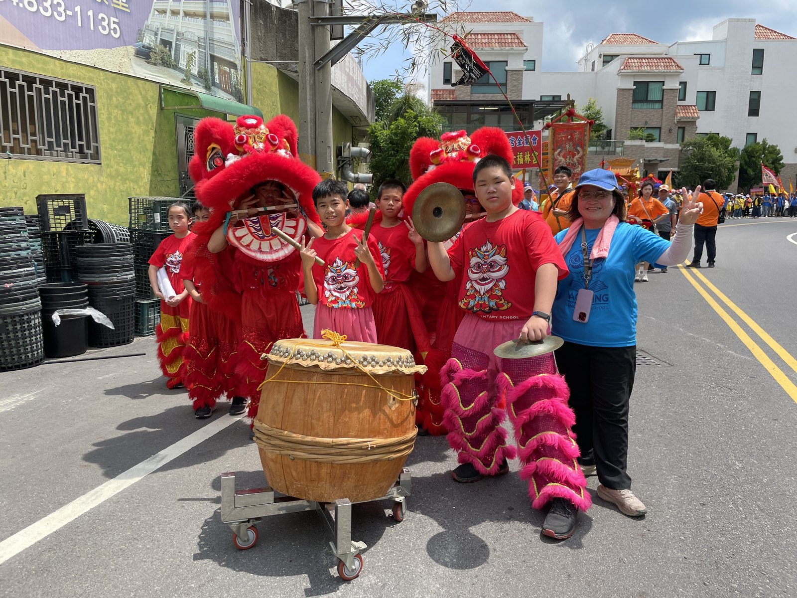Lion Dance Team · 舞獅隊