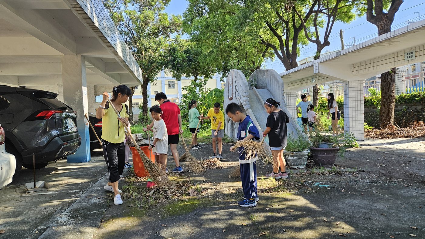 Dengue Prevention · 登革熱防制宣導