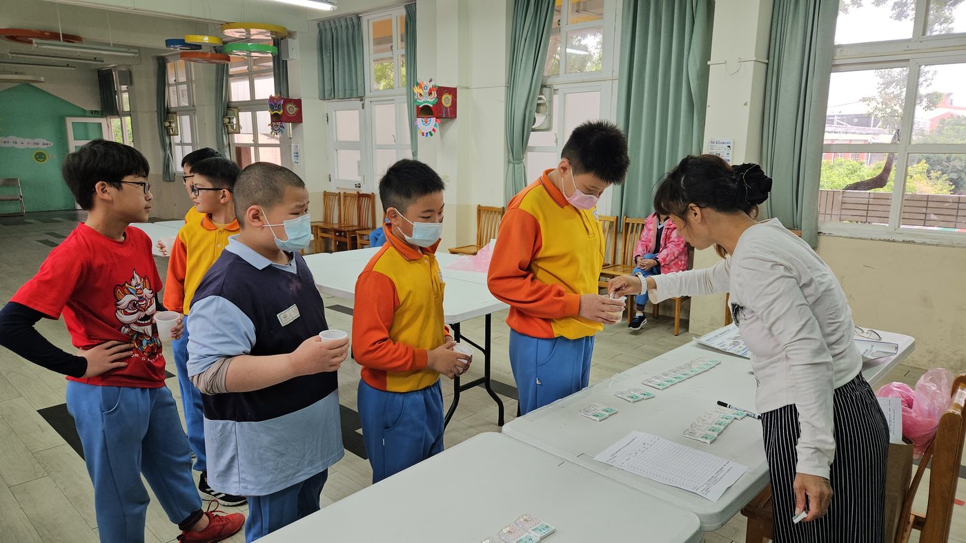 Student Urine Screening · 學生尿液篩檢