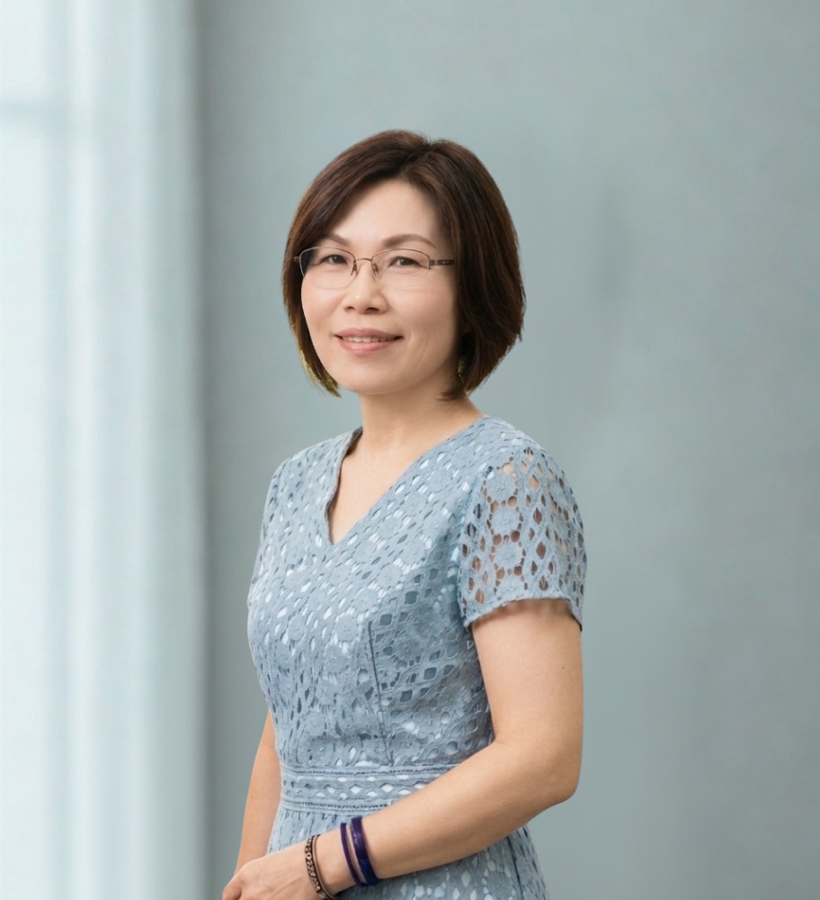 施舜馨校長 · Principal Shih Shun-Hsin