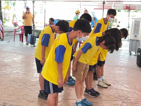 鞠躬（bow）——水尾國小課堂實拍