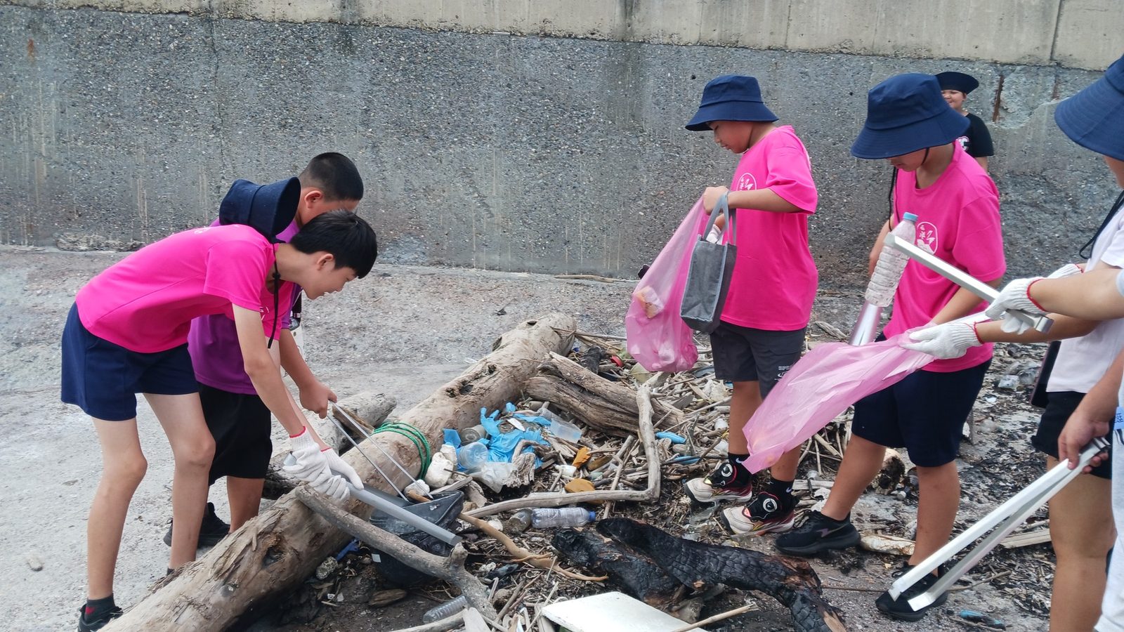 beach-cleanup photo 03
