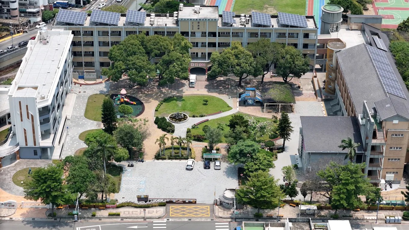 新庄國小校園空拍全景