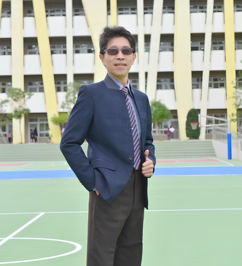 黃馭寰校長 · Principal Huang Yu-huan